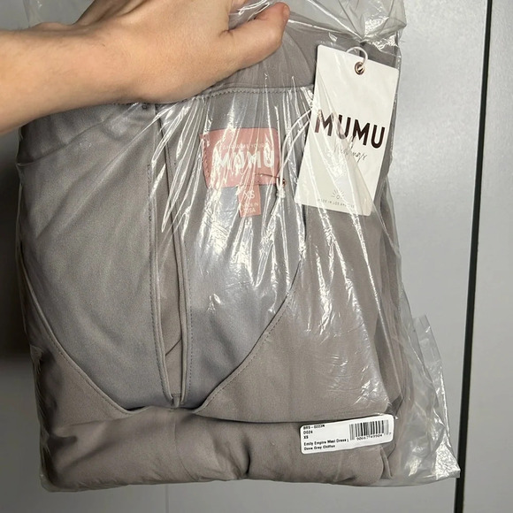 Show Me Your Mumu Dresses Emily Empire Maxi Dress - Dove Grey Chiffon  XS NWT - Picture 3 of 6